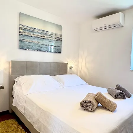 Sea View With Terrace&parking شقة