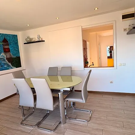 Sea View With Terrace&parking شقة