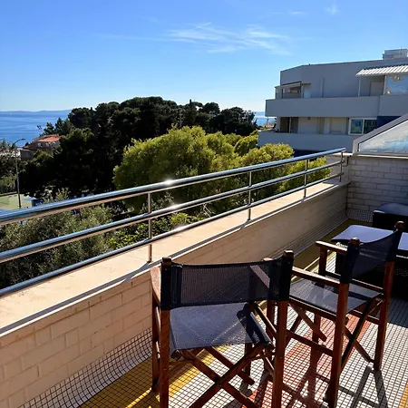 Sea View With Terrace&parking شقة